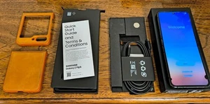 Graphite Samsung Galaxy Z Flip 5, Unlocked | 512GB | Clean ESN, REPAIR OR PARTS - Zdjęcie 1 z 11
