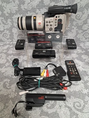 Canovision Video Cam EX1 HI8 8mm + CL 8-120 f1.4-2.1 Lens + 4 Batteries + Remote - Image 1 of 4