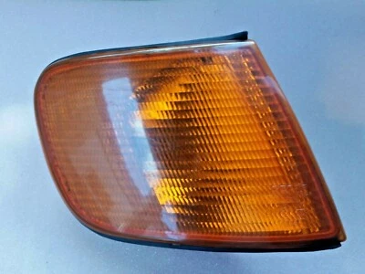Audi 100 Indicatore di direzione destro 22470000D, 53883 - Immagine 1 di 3