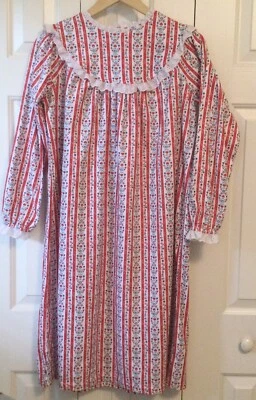 Lanz of Salzburg Girls Large 10-12 Nightgown SO SOFT! Red Floral/Heart Lace Trim - Image 1 of 4