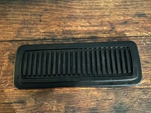 New 1972-1993 Dodge Truck D150-350 W150-350 Ramcharger Rubber Brake Pedal Pad - Picture 1 of 4