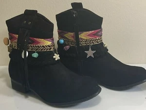 LOVE ATHENA Ankle High Zippered Boots Size 5.5 -Tassels,1/2" Heel, Black New - Picture 1 of 9