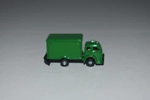 Spur N klassischer Metallwerk grün ziviler Kastenwagen C39493 - Bild 1 von 2