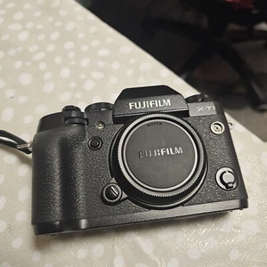 Fujifilm X-T1 16.3 MP Camera body. Immaculate Condition - Picture 1 of 4