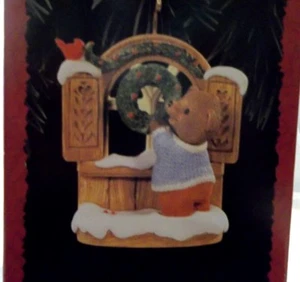 Hallmark "Welcome Sign" 1996 - NEW- MINT-NEVER DISPLAYED-ORIGINAL OWNER - Picture 1 of 2