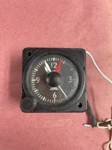 W33-7510-10ET-20 AIRCRAFT CLOCK - Picture 1 of 3