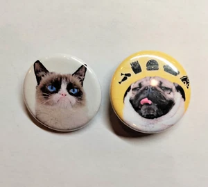 Perro y un gato, 2 nuevos botones clásicos pinback hechos en EE. UU. - Imagen 1 de 3