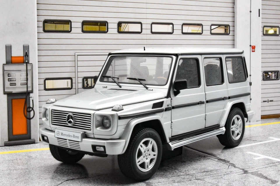 AUTOart Mercedes Benz G-универсал G-500 серебро 1/18 ** запчасти ** читать - Изображение 1 из 4