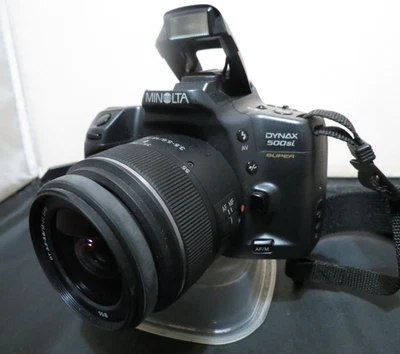 MINOLTA DYNAX 500si SUPER 35mm Film SLR Camera w/ Sony 18-55mm Zoom Lens + Case - Image 1 of 4