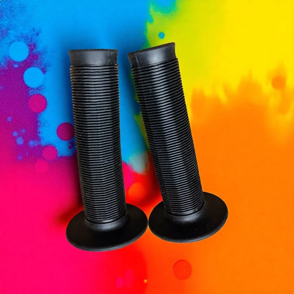 Kids bicycle Handlebar Grips - Soft Comfortable - BMX - MTB Childs Bicycle Grips - Image 1 of 1