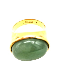 J Crew Gold Tone Green Stone Ring Size 7 signed Statement - Picture 1 of 4