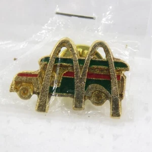 Prendedor de solapa vintage McDonalds Arch autobús de viaje camión furgoneta NUEVO - Imagen 1 de 3