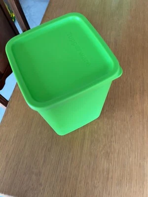TUPPERWARE CONTENITOE FRIGO DISPENSA CUBIX ALTO DA 2,2 L! - Immagine 1 di 4