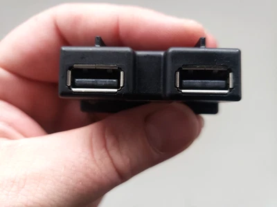 2019-2023 HONDA ПАСПОРТ ЦЕНТРАЛЬНАЯ КОНСОЛЬ ЗАДНИЙ USB ЗАРЯДНОЕ УСТРОЙСТВО ПОРТ АДАПТЕР OEM - Изображение 1 из 4