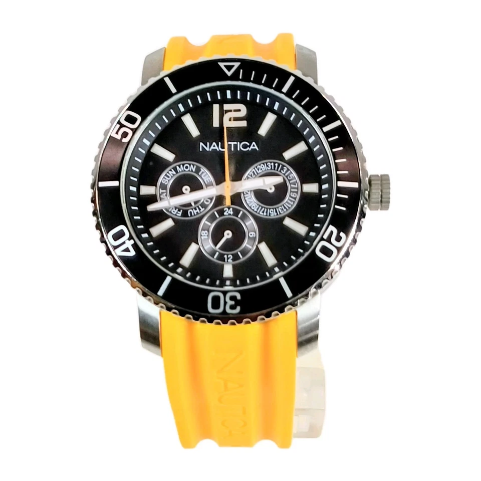 Reloj Nautica 45MM esfera negra con correa de silicona amarilla bisel giratorio Nuevo de Lote Antiguo Foto 1 de 4