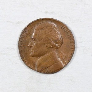 1976 D Jefferson Nickel MINT ERROR Struck On A Cent Planchet! - Picture 1 of 2