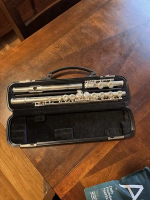 Yamaha Flute Advantage Silver 200AD Flute With Cleaning Rod And Hard Case - Image 1 of 2