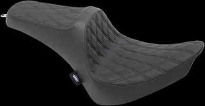 Asiento DS Diamond Stitch Predator III 2 para Softail Deluxe 05-17 Foto 1 de 3