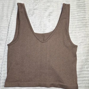 Camiseta sin mangas recortada de punto con cuello en V acanalada Aeropostale  - Imagen 1 de 5
