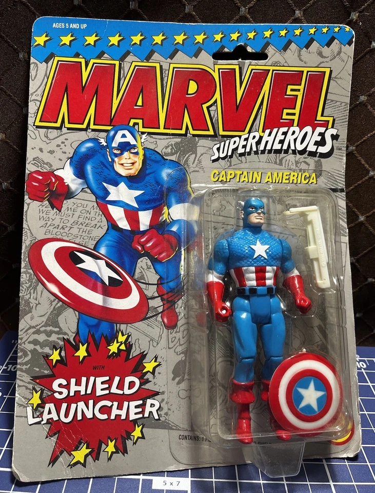Marvel 1990 Superheroes Captain America Action Figure Shield Launcher Toy Biz