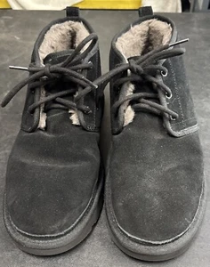 UGG Neumel Suede Lace-Up Chukka Boots Mens 12 Black Sheepskin 3236 New - Picture 1 of 10