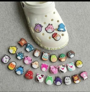 12 X Zoccoli Scarpa Squishmallow Scarpa Charms Assortiti Adatto per Crocs - Foto 1 di 8