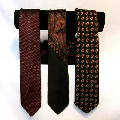 Lot/3 – Beautiful Vintage Skinny Men’s Neck Ties – Incl. Silk & Paisley – (Q) - Image 1 of 2