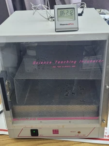 Lab-Line Instruments Model 150 Science Teaching Incubator Made In USA - Picture 1 of 6