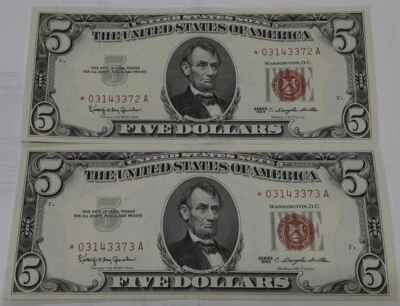 Series 1963 $5 United States STAR Notes-Pair of Consecutive S/Ns-Crisp UNC Cond - Image 1 of 2