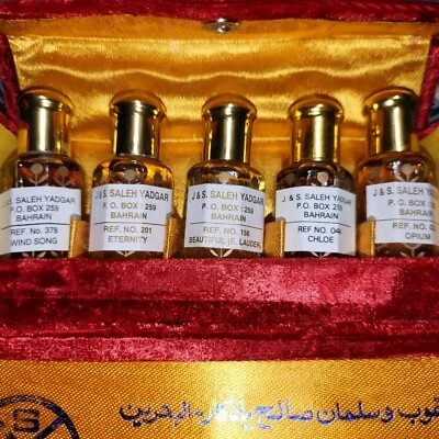  Aceites de perfume vintage, Bahréin. J&S Saleh Yadgar.  Foto 1 de 3