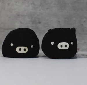 Monokuro Boo Destress San X Anime Linda Bolsa de Frijoles Cerdito Figura (2) - Negro Grueso - Imagen 1 de 3