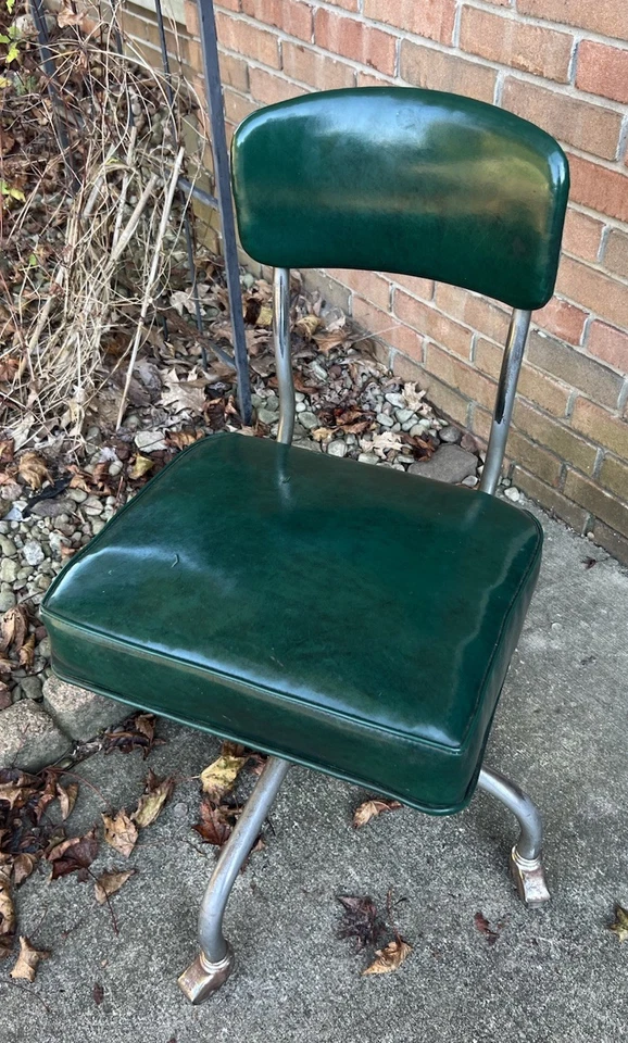Vintage MCM 1960s Steelcase Grand Rapids Chair Green Rolling Chair - Image 1 of 4