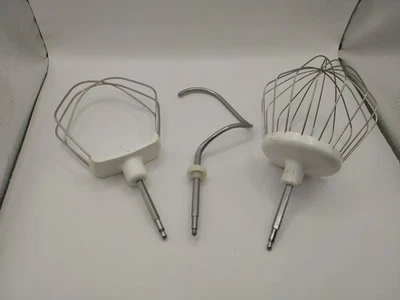 Mixer universal Bosch modelo UM 4 acessórios X 3 - Imagem 1 de 4