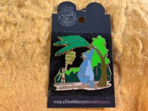 V12-81 DISNEY PIN - BLUE BEAR BENDING TREE SO MOBLY CAN GET BANANAS -JUNGLE BOOK - Picture 1 of 7