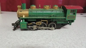 LOCOMOTORA MOTOR BACHMANN VERDE/ORO/ROJO ESCALA HO 0-6-0 - Imagen 1 de 5