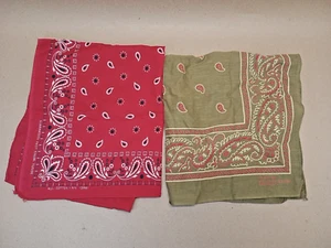 Lot 2 Vintage Bandanas All Cotton Fast Color USA RN 13960 Green & 13961 Red - Picture 1 of 14