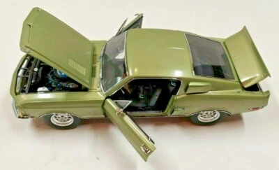 1/18 EXACT DETAIL, 1968 Mustang SHELBY GT 500KR, LIME GREEN, Limited Edition - Image 1 of 4