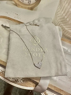 Collar Colgante Kendra Scott Corazón Grande Oro Amarillo 14k Foto 1 de 4