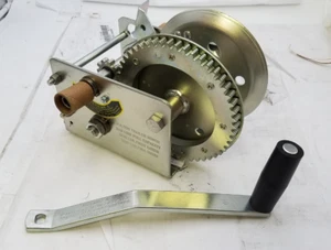 Cabrestante de remolque Fulton 142421, 2 velocidades, 3.200 lb. Capacidad, sin correa, mango de 10" - Imagen 1 de 7