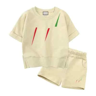 Conjuntos de ropa con logotipo de 3 estilos para niños trajes deportivos de verano para bebés para niños y niñas Foto 1 de 4
