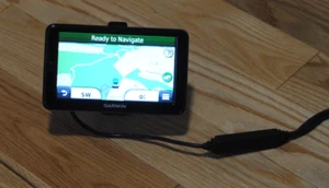 Garmin GPS Nuvi 2555LM 5” Touch Screen 2026 Maps 2EW184845 BUNDLE Traffic Mount - Picture 1 of 14