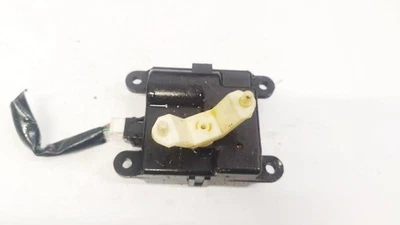 2003 Nissan Primera Heater Vent Flap Control Actuator Engine 3C2703 FR2357925-32 - Image 1 of 4