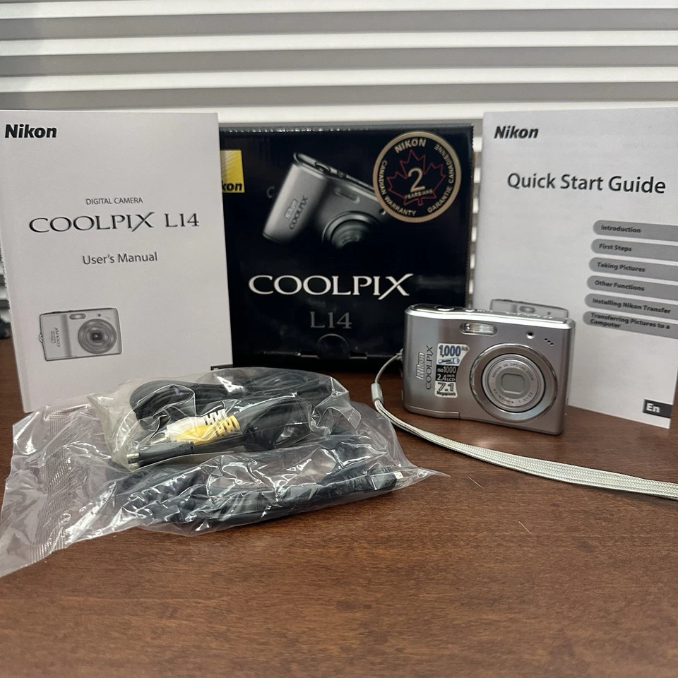 📷 Nikon Coolpix L14 7.0MP Digital Camera – Silver – MINT – CANADIAN SELLER 📷 - Image 1 of 4