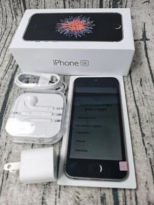 99% NW Apple iPhone SE - 128GB - Gray (Unlocked) (CDMA + GSM) 1st gen 2016 - Picture 1 of 13