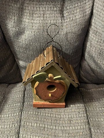 primitive apple birdhouse Cover