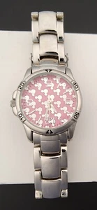 Reloj Disney Time Works con cara rosa y cabezas plateadas de Mickey Mouse - Imagen 1 de 6