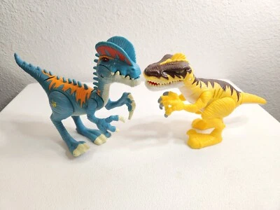 Playskool Jurassic World Dinosaurio LOTE T-Rex + Dilophosaurus Luces Sonido VIDEO DE SERVICIO Foto 1 de 4