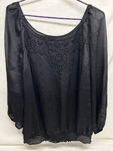 White Black House Market 3/4 Sleeve Boat Neck Elastic Hem Eyelet Blouse M - Picture 1 of 5