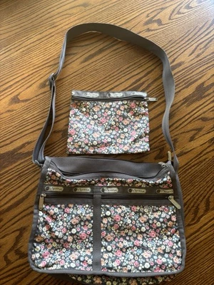 Bolso Bandolera LeSportsac Deluxe Expandible Diario Bolsa de Maquillaje Floral a Juego Foto 1 de 4