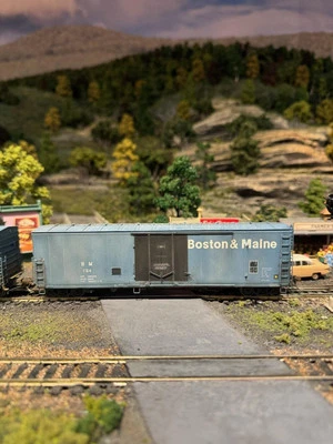 HO Moloco Boston & Maine #154 Box Car Used Original Box Custom Weathered - Image 1 of 4